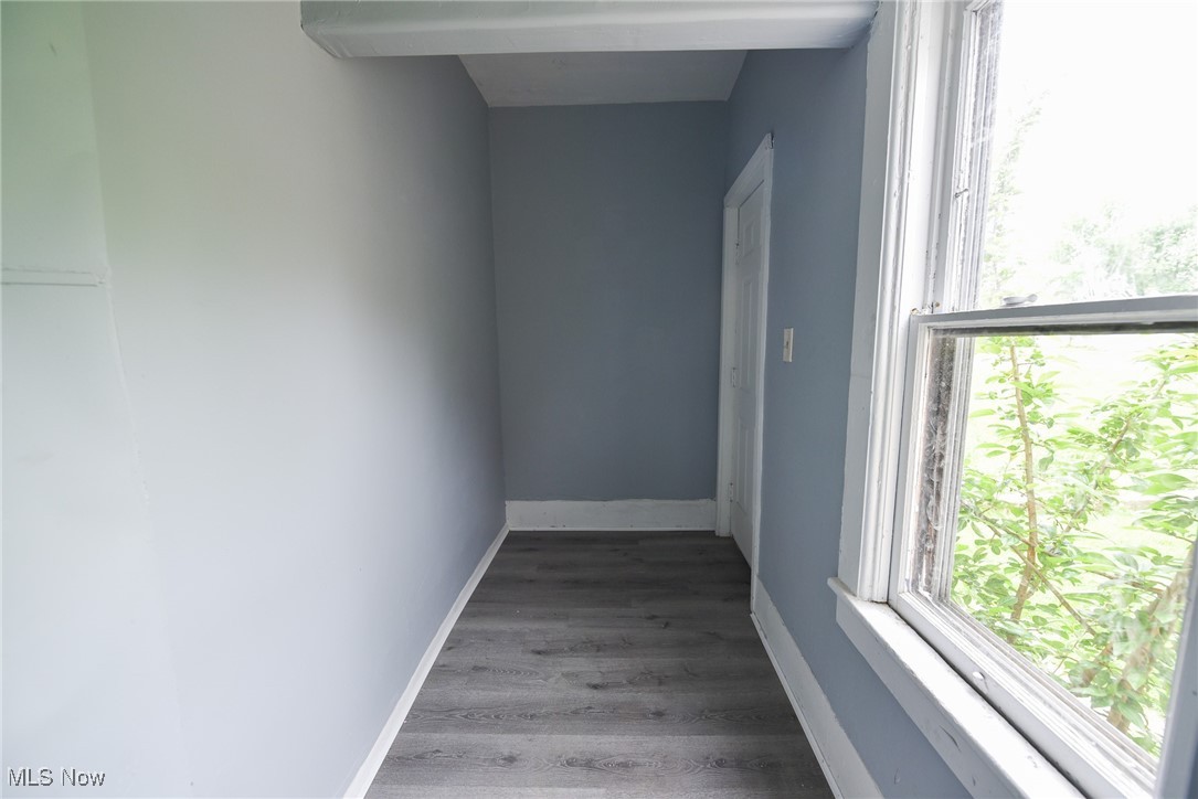 Van Hyn - Commercial Sale