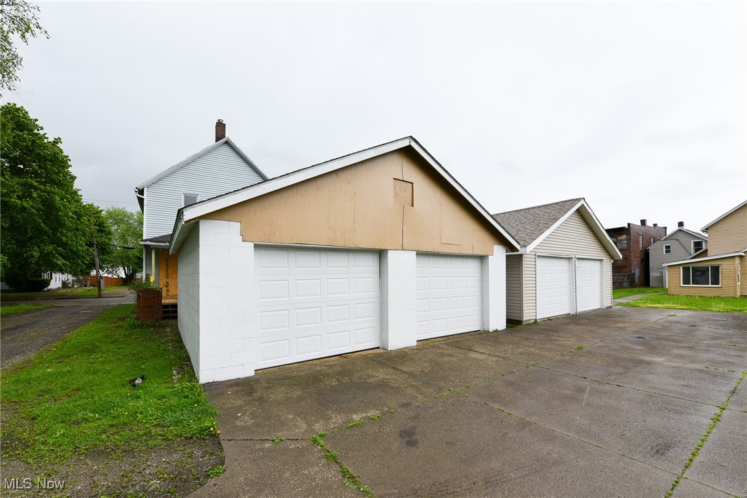 Van Hyn - Commercial Sale