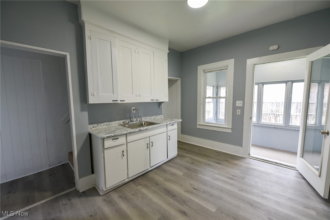 Van Hyn - Commercial Sale