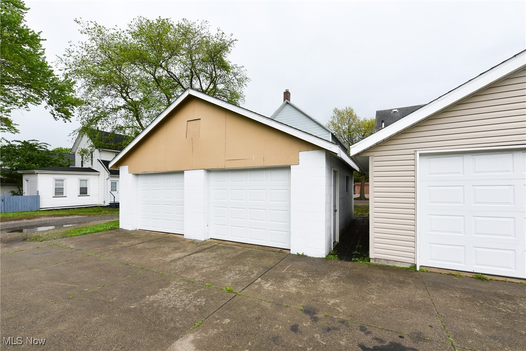 Van Hyn - Commercial Sale