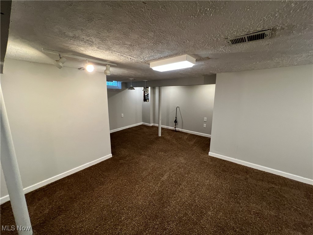 11904 Hastings Road, Garfield Heights, Ohio image 17