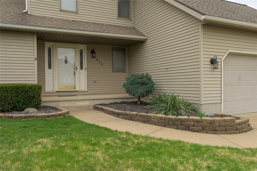 819 Bridge Road, Akron, Ohio image 3