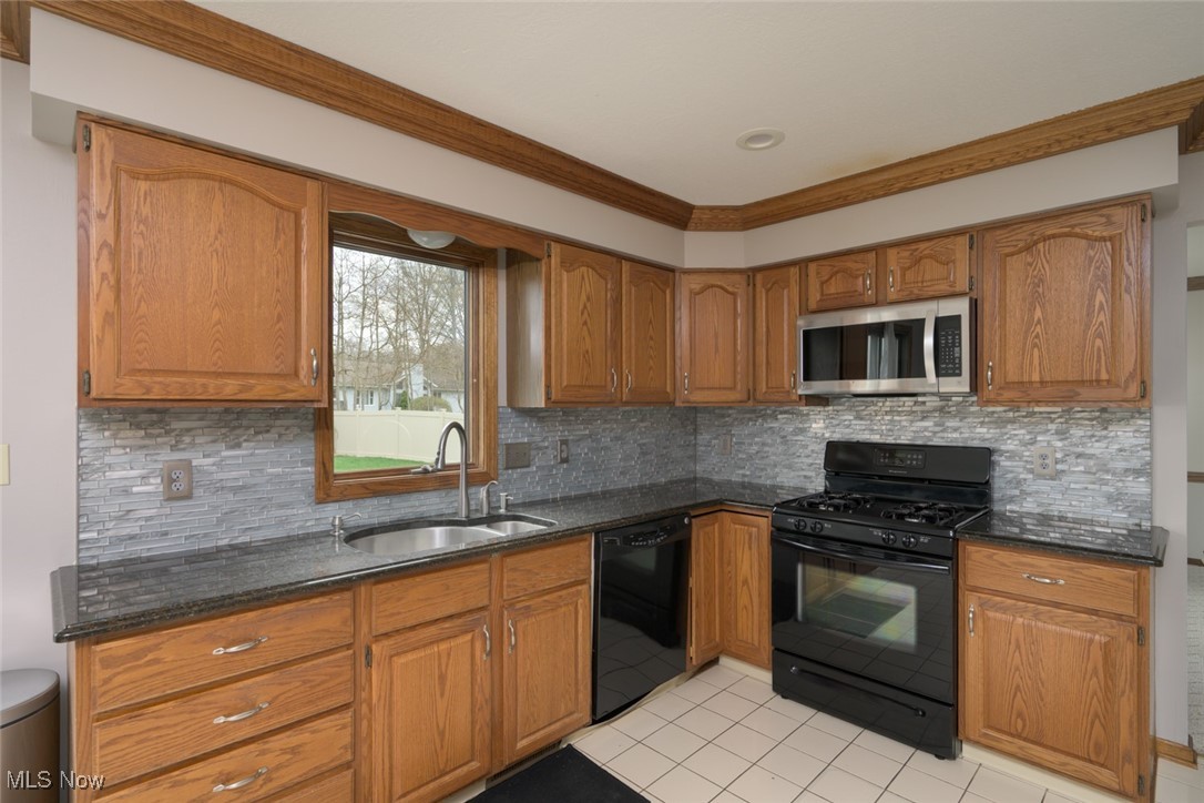 819 Bridge Road, Akron, Ohio image 19