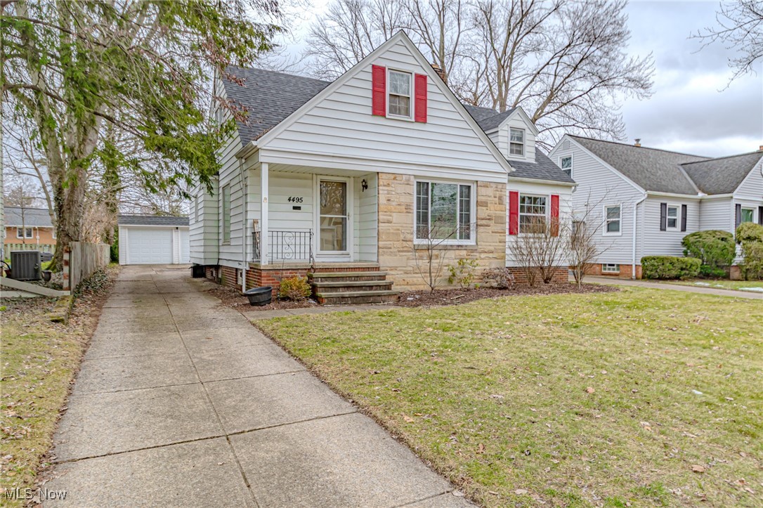 Royal Lorain - Residential