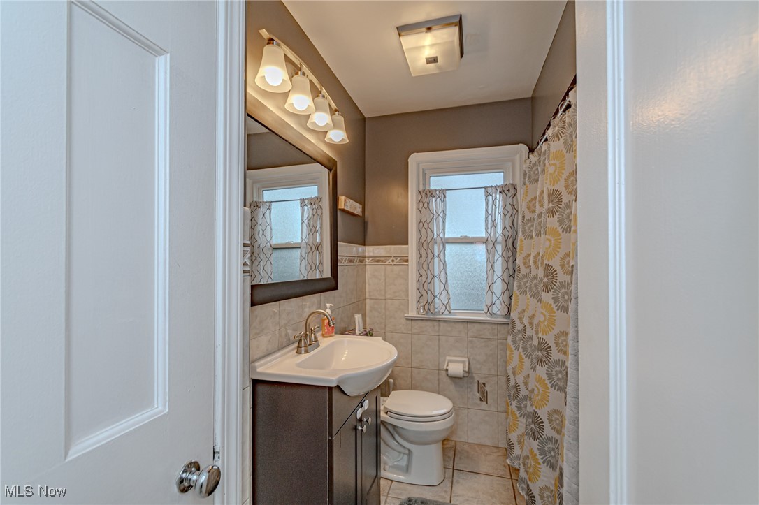 Royal Lorain - Residential