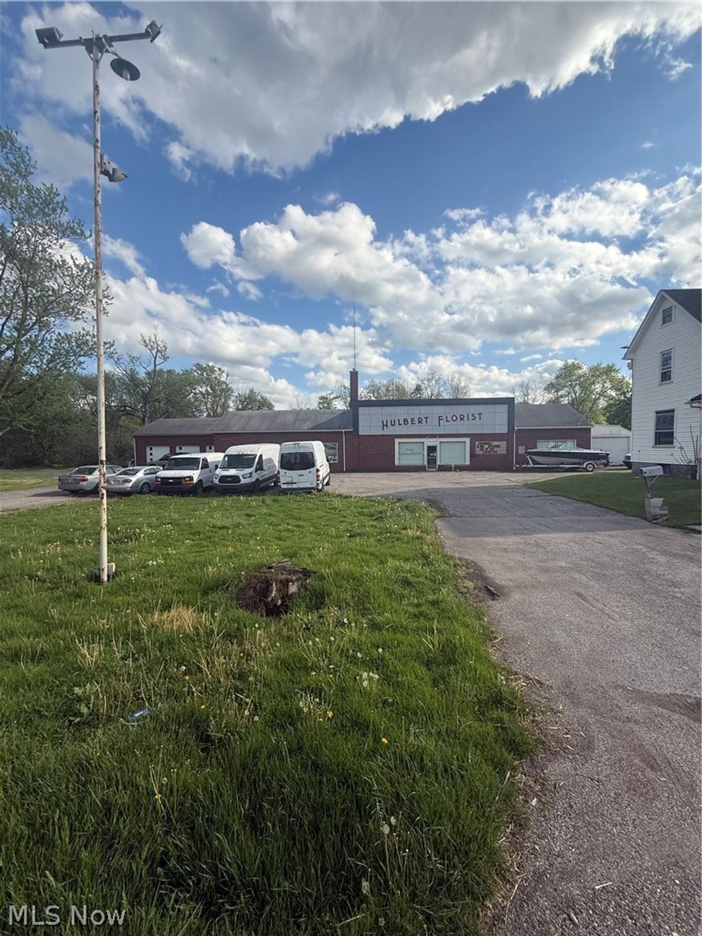 Photo of 6136 W Liberty Street, Hubbard, OH 44425 (MLS # 5205588)