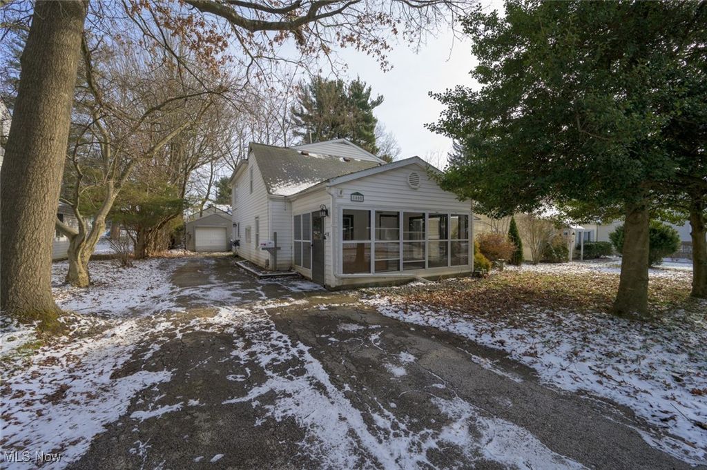 Photo of 1005 Vine Street, Kent, OH 44240 (MLS # 5181980)