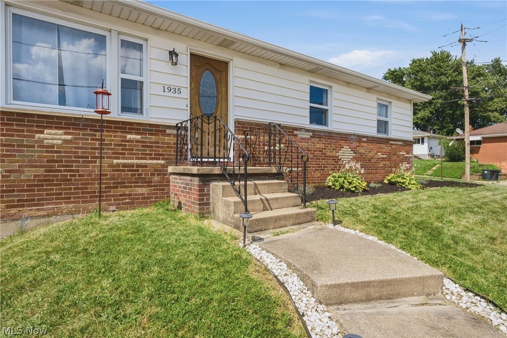 Photo of 1935 Quayle Drive, Akron, OH 44312 (MLS # 5226118)