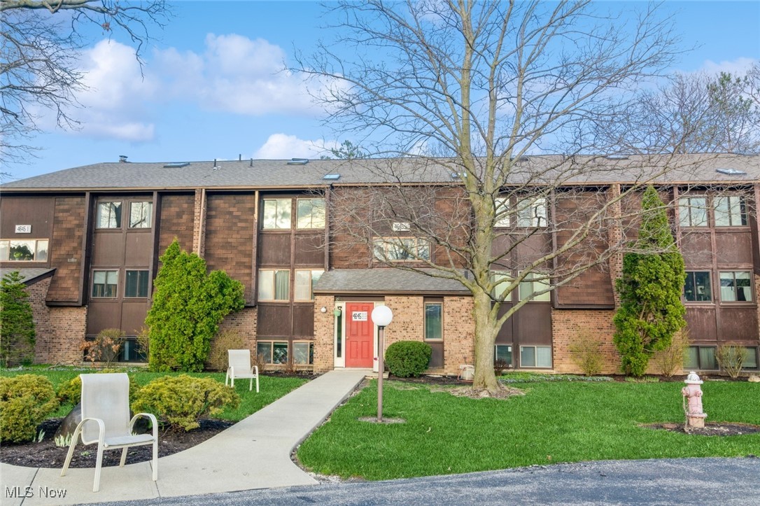 4645 Oakhill Boulevard #304, Lorain, Ohio image 2