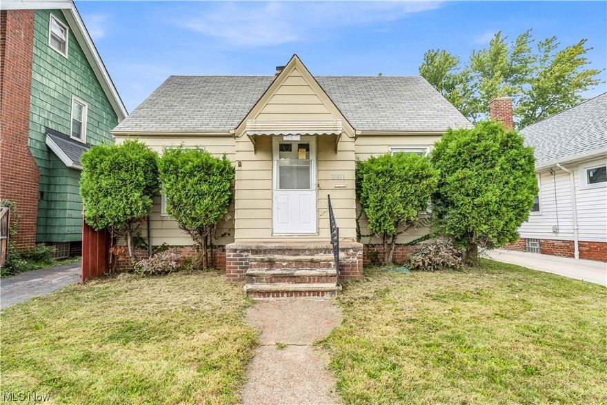 Age Restrictions, No Business in Home, No Commercial, No RV Parking, No Smoking
Remarks:  18951 Monterey Ave Euclid - Spacious 3 bed 1 bath home! // 
$1155 rent / $1155 deposit // 
$49 application fee per adult // NO SMOKING // 
1 time $149 non-refundable set up fee paid at lease signing // $30/month required resident benefit package; can include personal property/liability insurance for an additional $5/month for $35/month total. // 
All applicants are required to fill out a PetScreening application, found on our website/app before being processed. Even if you have NO pets - this app must be filled out. 1-2 pets OK w/ approved PetScreening & PetFee (Some breed restrictions apply). 1 time, non-refundable pet fee of $200-500 per animal applies to all pets & must be paid prior to or when you pay your 1st month rent. (No fee for qualified assistance animals) // 
Our application is processed through secure site: Findigs. They require ID & income verification. Without this, your app will not be processed. They offer 24/7 chat support on their app directly if you have any questions // 
Spacious cape cod home! Enter into the foyer leading to the carpeted living room! Continue into the kitchen with plenty of cabinet space and a stove provided! Owner will provide fridge if requested by tenant. 2 bedrooms located downstairs with the 3rd upstairs! The full bathroom offers a shower/tub combination. Outside you will find a detached garage! // 
Resident pays all utilities including water/sewer/trash, gas and electric, lawn maintenance and snow removal