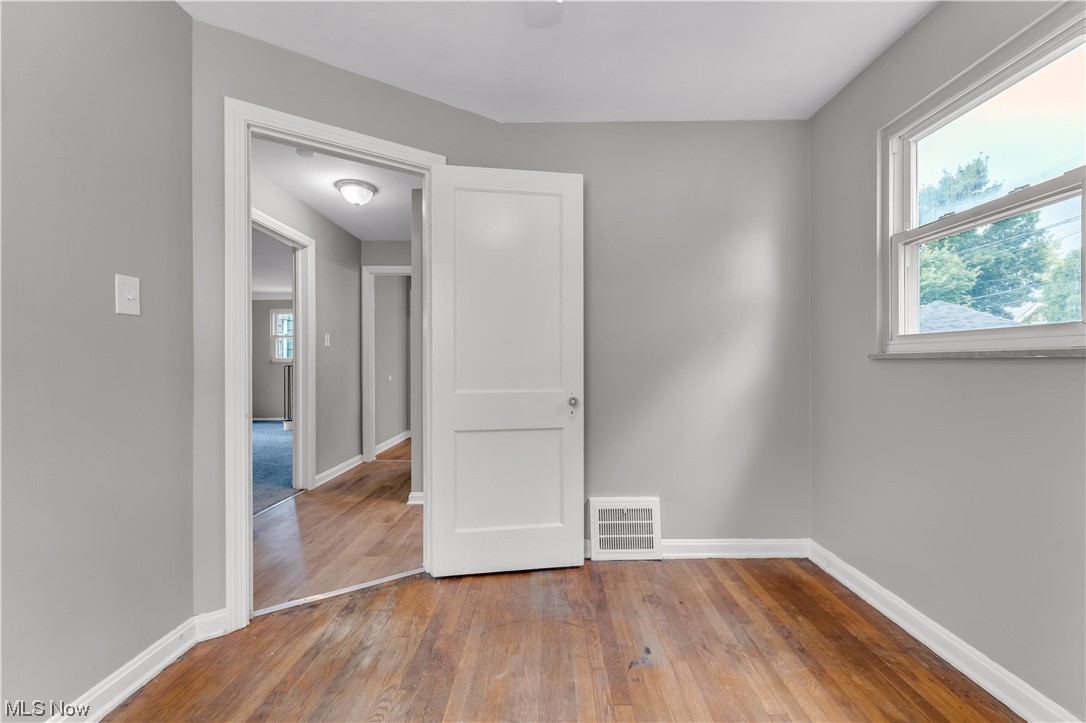 Van De Boe-Hagar Cos Renwood - Residential Lease