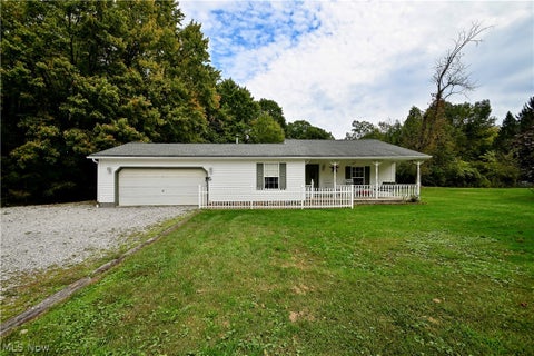 Homes For Sale - 4585 Northampton Road<br/> Cuyahoga Falls, OH 44223