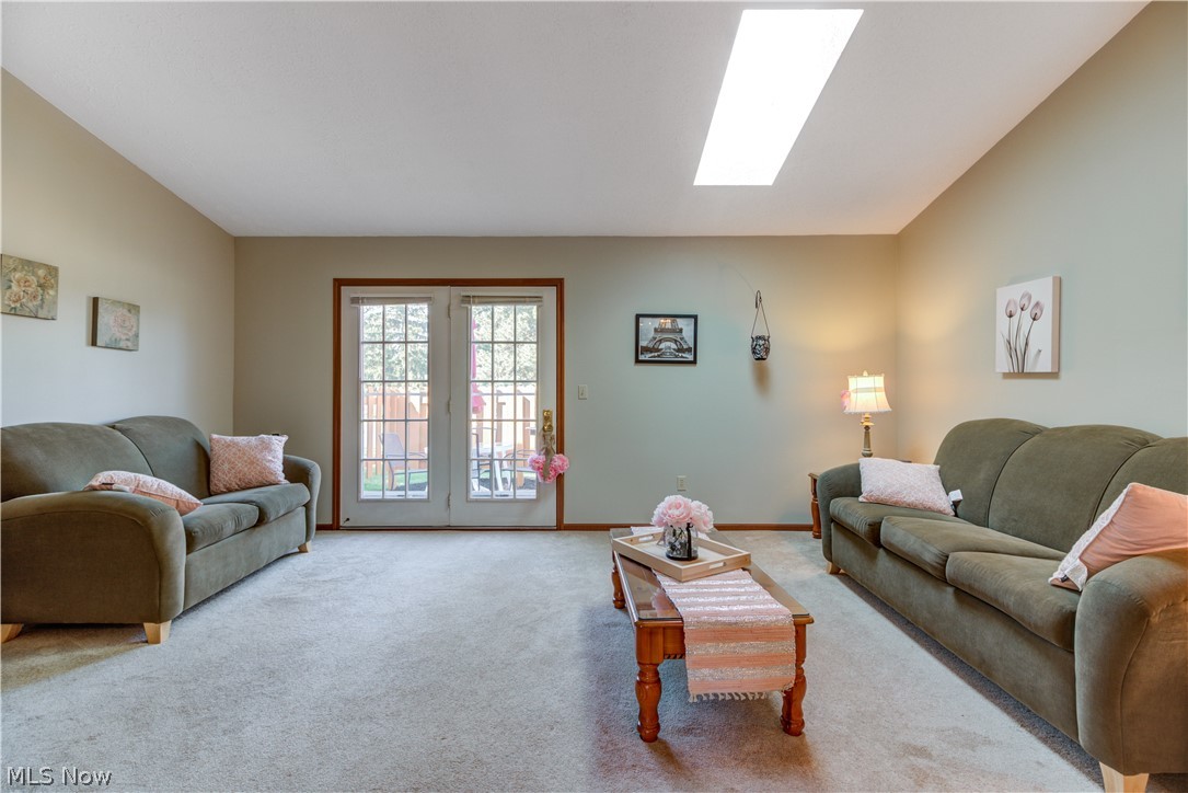 Creekside Vill - Residential