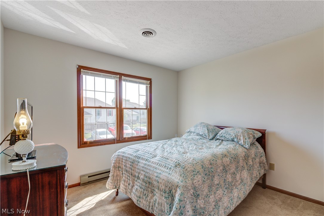 Creekside Vill - Residential