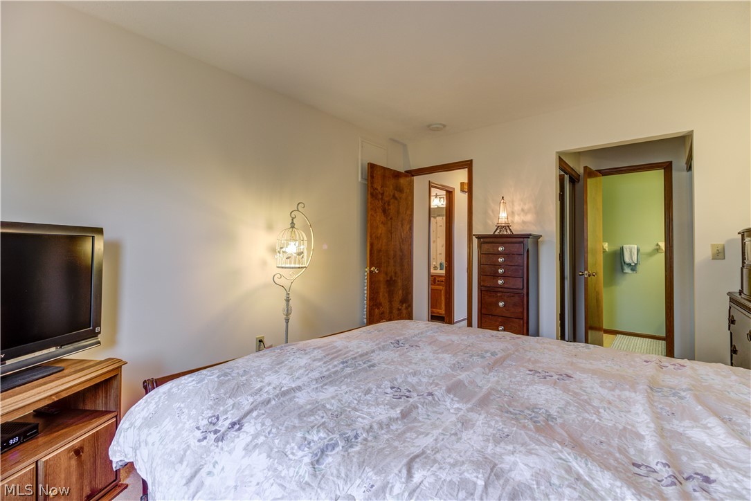 Creekside Vill - Residential