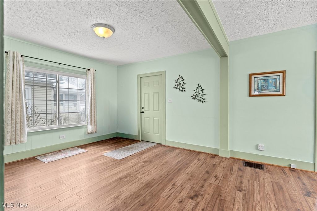 Photo of 1368 Vane Avenue, Akron, OH 44310 (MLS # 5182481)