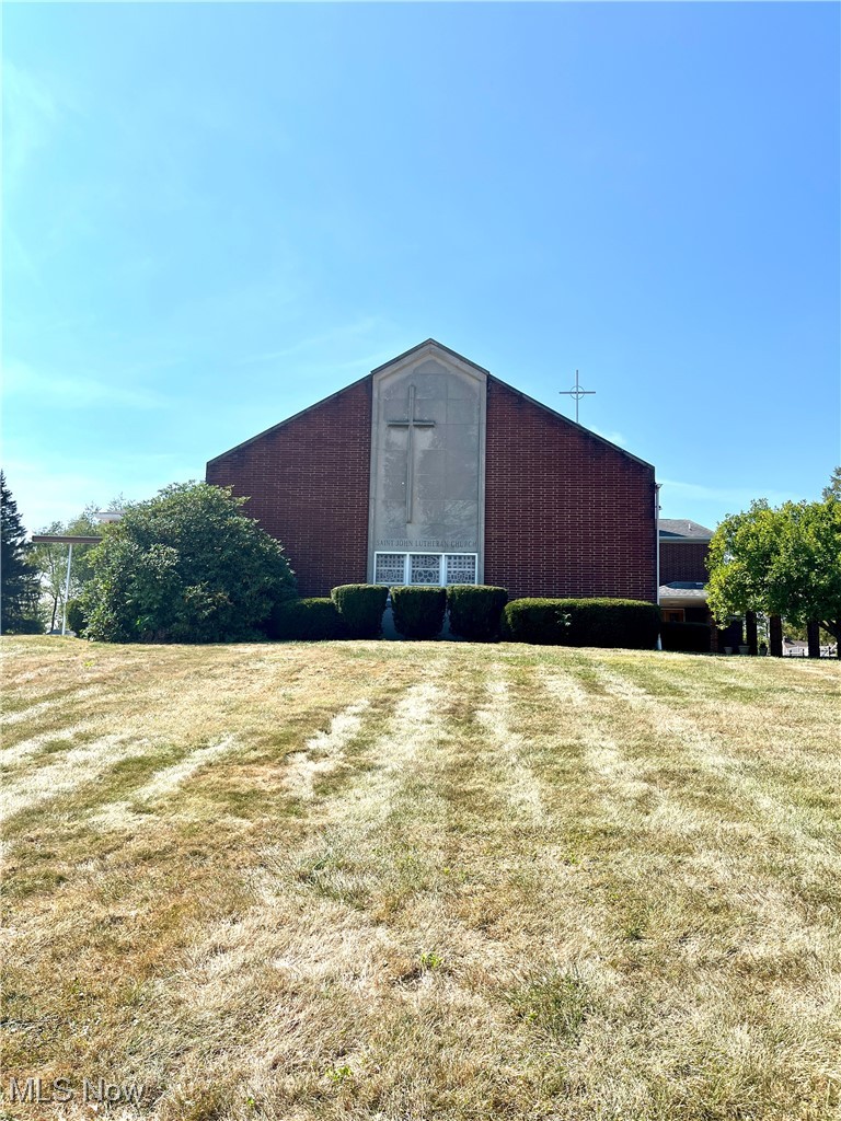 14394 Youngstown Pittsburgh Road