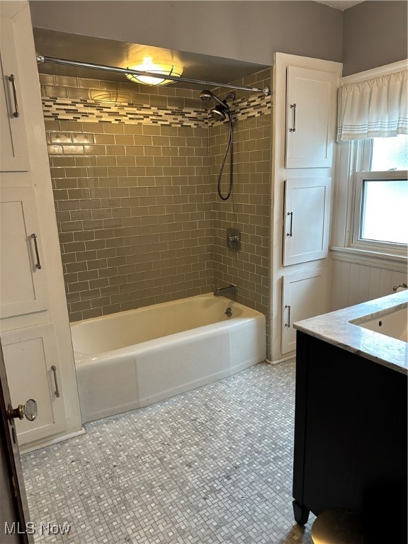1610 Waterbury Road, Lakewood, Ohio image 23