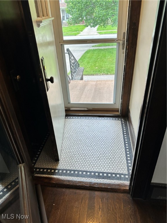 1610 Waterbury Road, Lakewood, Ohio image 20