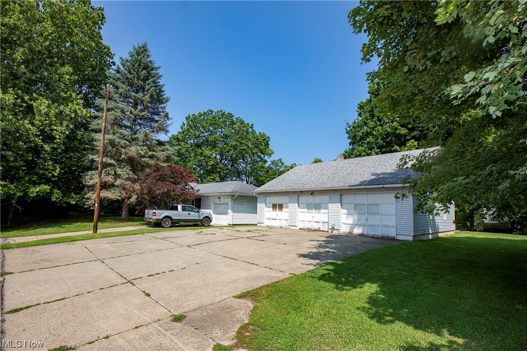 5590 Ford Road