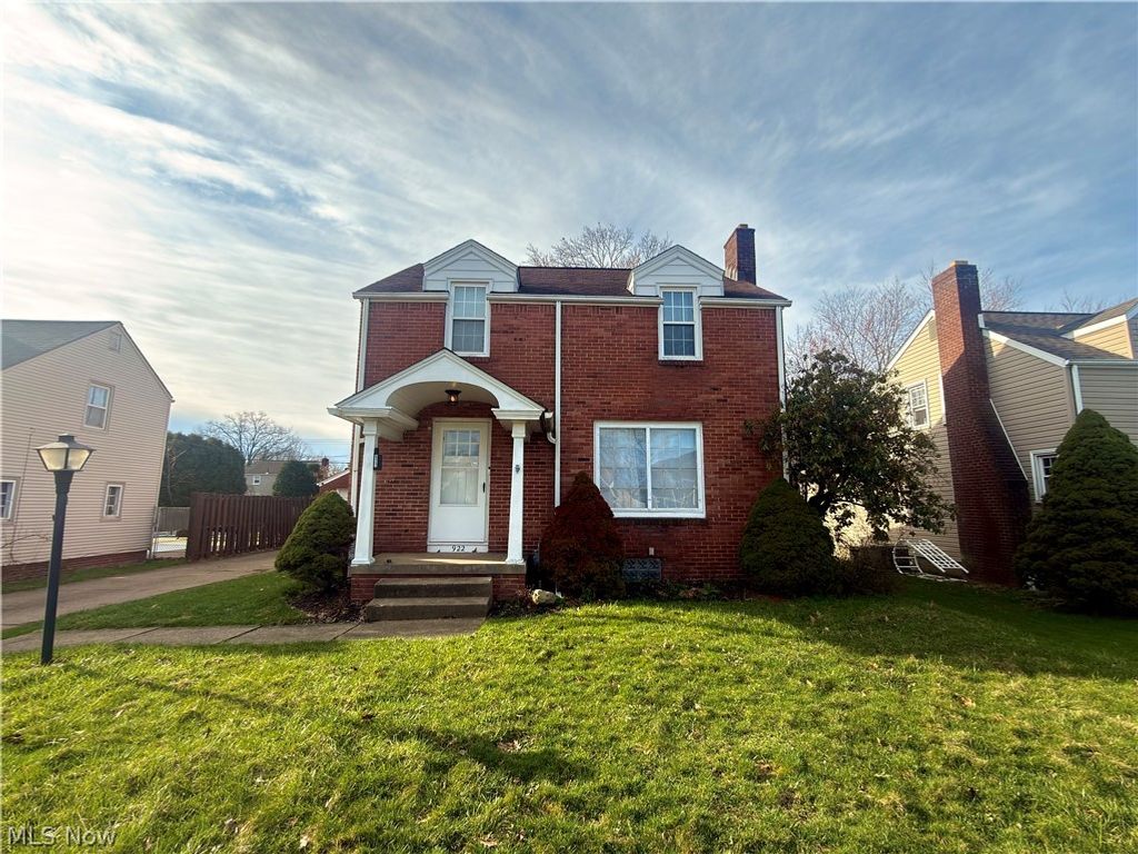 Photo of 922 Milford Street NE, Canton, OH 44714 (MLS # 5192634)