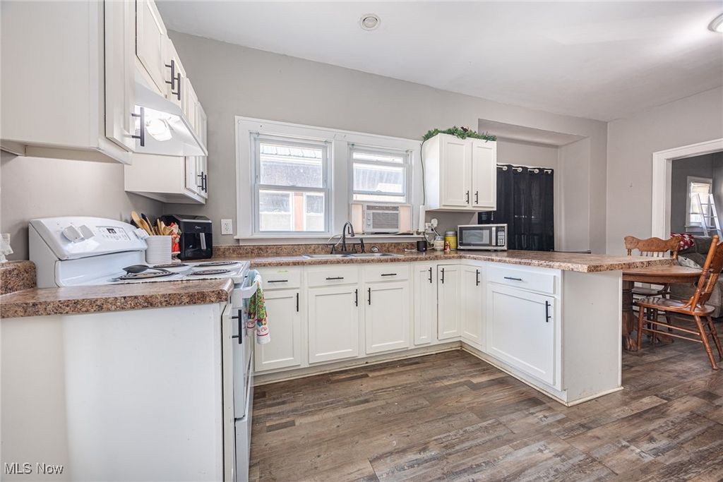 Photo of 519 Locust Street, Coshocton, OH 43812 (MLS # 5176874)