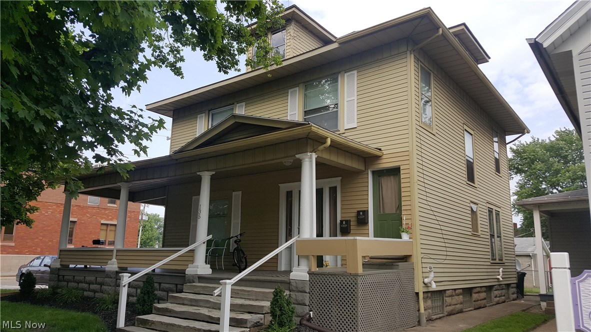 Completely renovated in 2015! Absolutely beautiful! Excellent starter investment opportunity. Live in one unit while renting the other unit to cover the mortgage payment. First floor apartment has 1-2 bedrooms and 1.5 baths. The current tenant has lived here for over one year and is on a month to month lease. Rent is $1,025 monthly. This unit is fully furnished. Most furniture and decor will transfer with the property. Second floor tenant has occupied the property for around 6 months at a rate of $650 per month. 6 months remain on the current lease for the upstairs apartment. This tenant provides their own utilities and furnishings. Owner pays roughly $300 per month in utilities. This leaves a net monthly income of roughly $1,375. Plenty of off street parking. Close to downtown. This duplex is in great condition. Could easily be converted back to a single family home as well.