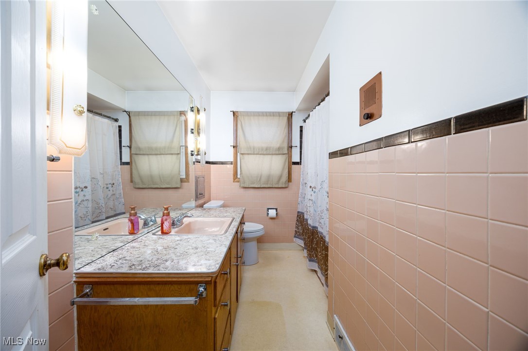 Revere Vill Sub - Residential