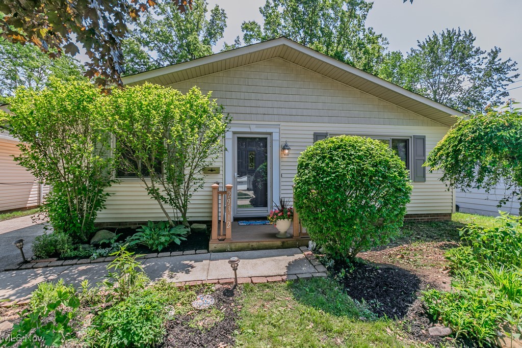 29312 Nehls Park Drive, Wickliffe, Ohio image 1