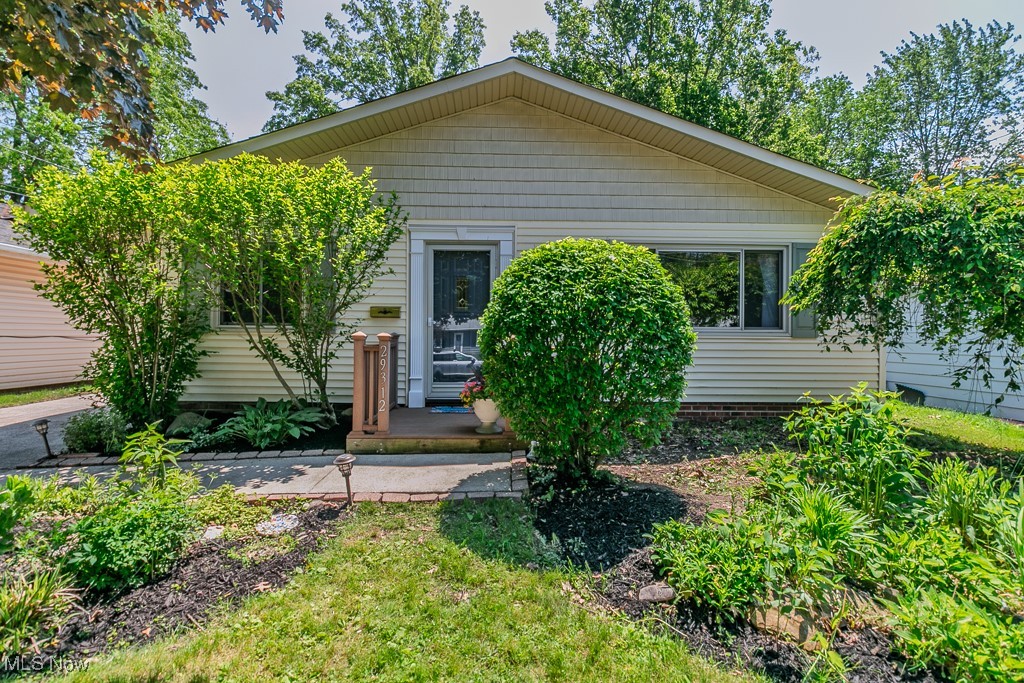 29312 Nehls Park Drive, Wickliffe, Ohio image 4