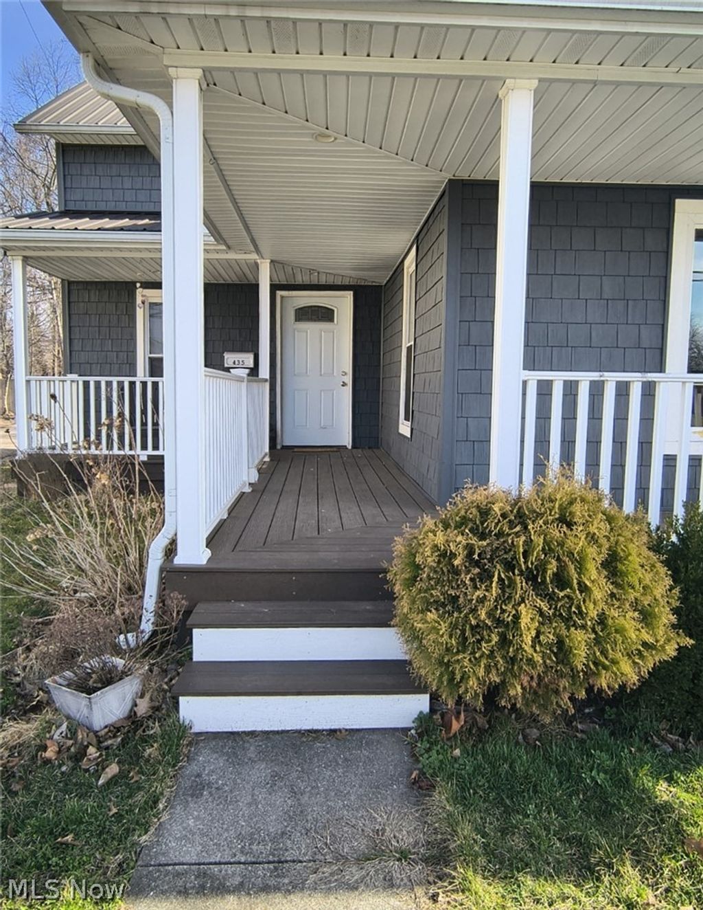 Photo of 435 Fair Avenue NE, New Philadelphia, OH 44663 (MLS # 5190660)