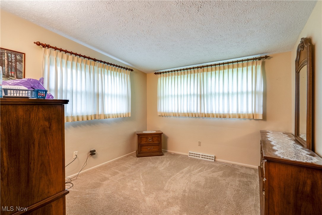324 Lynn Circle, Canton, Ohio image 15
