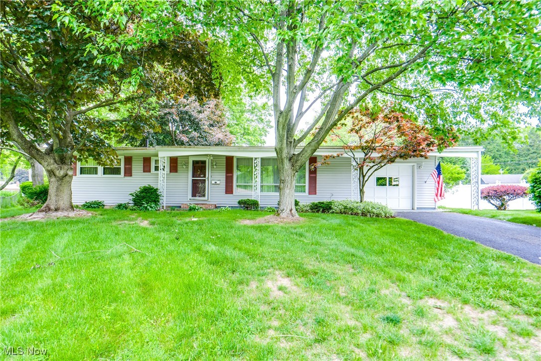 324 Lynn Circle, Canton, Ohio image 2