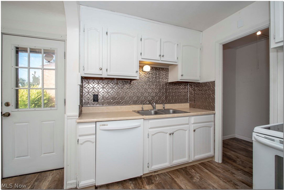 Kempers Clague Manor - Residential