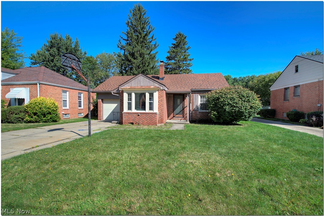 Kempers Clague Manor - Residential