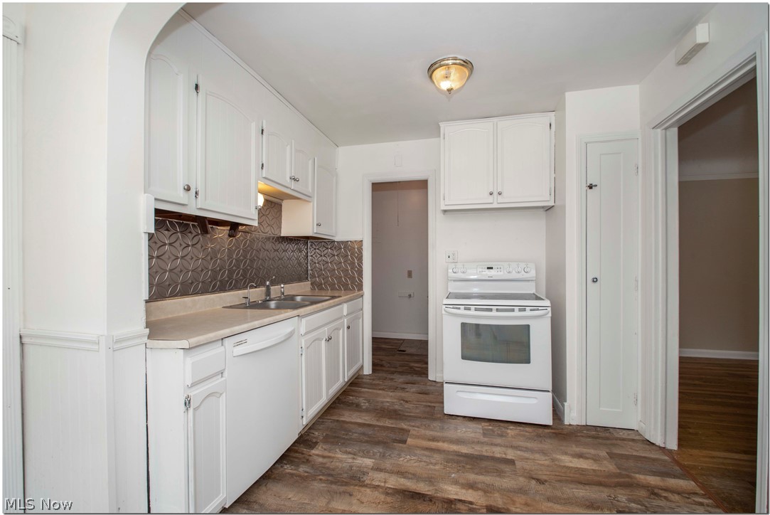 Kempers Clague Manor - Residential