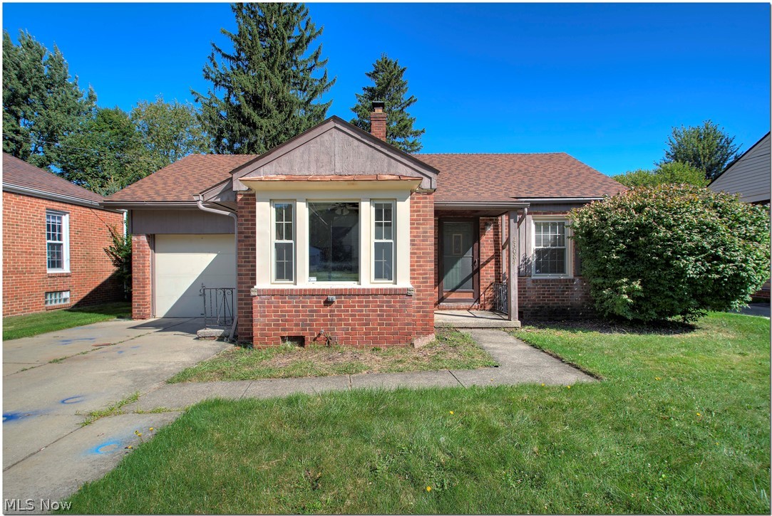 Kempers Clague Manor - Residential