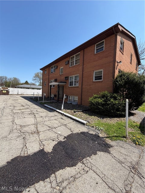 A Hanna HomeFinder account is required to view this listing.