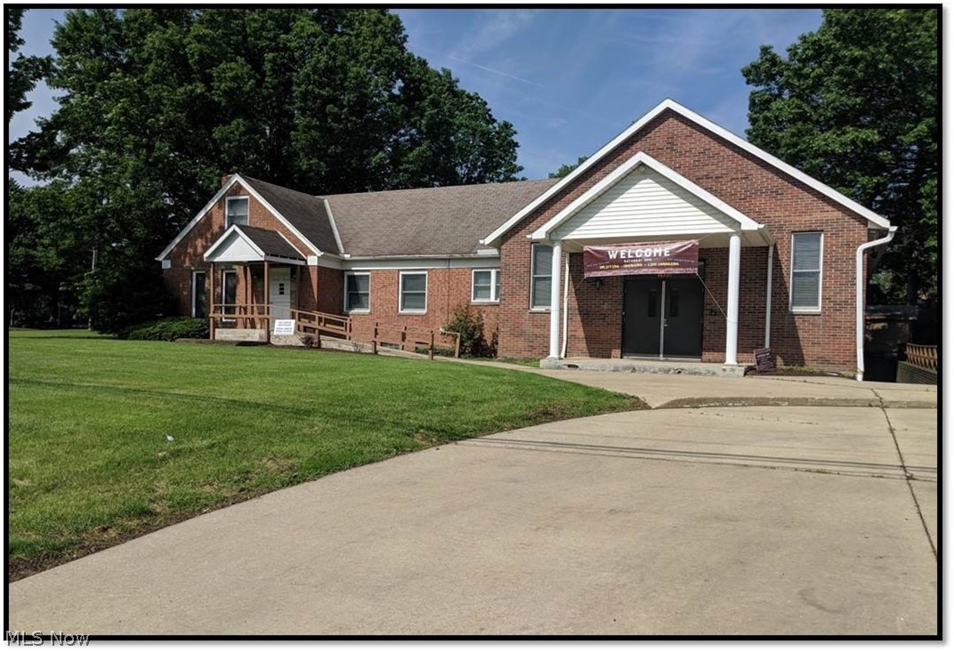 A 4,387 sq. ft. office building on 1.14 acres at the corner of Detroit Ave. and Cahoon Rd. On-site parking in the rear of the building. Possible I-90 signage with over 90,000 vehicles passing per day. Minutes from Croker Park and I-90 interchanges. Great owner user opportunity or possibly a redevelopment.
