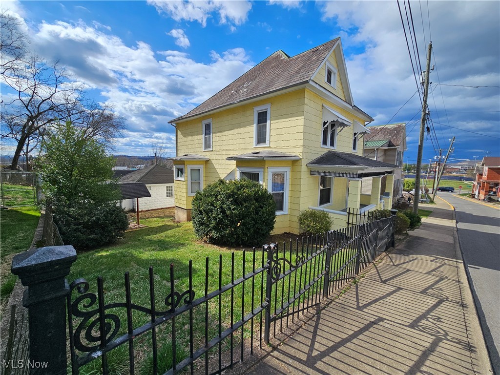 710 Quarry St St, Marietta, Ohio image 2