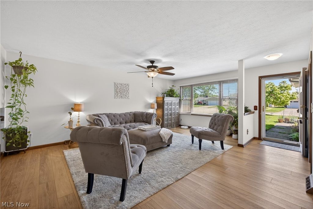 Photo of 286 E 310th Street, Willowick, OH 44095 (MLS # 5209786)