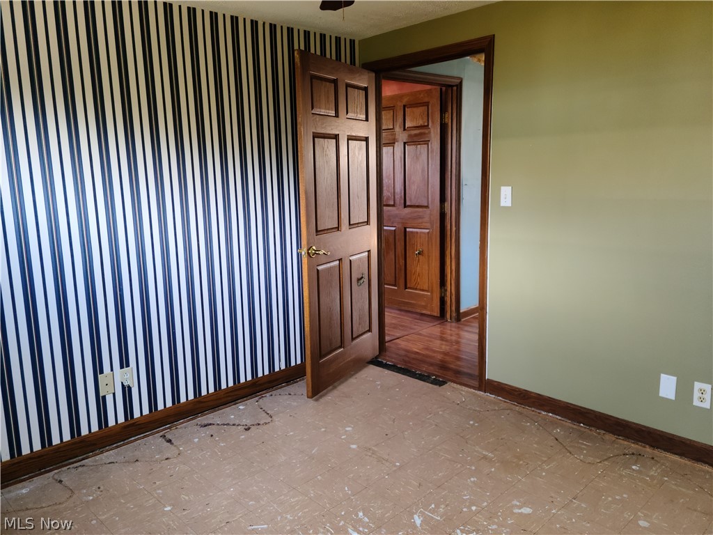 Briar Root Manor - Residential