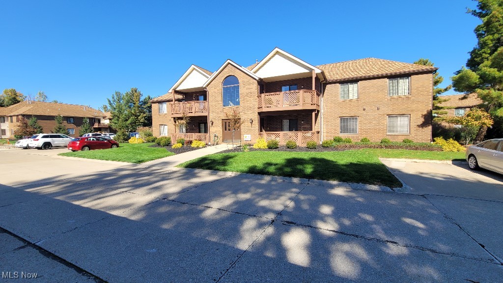 8663 Scenicview Drive #204, Broadview Heights, Ohio image 1