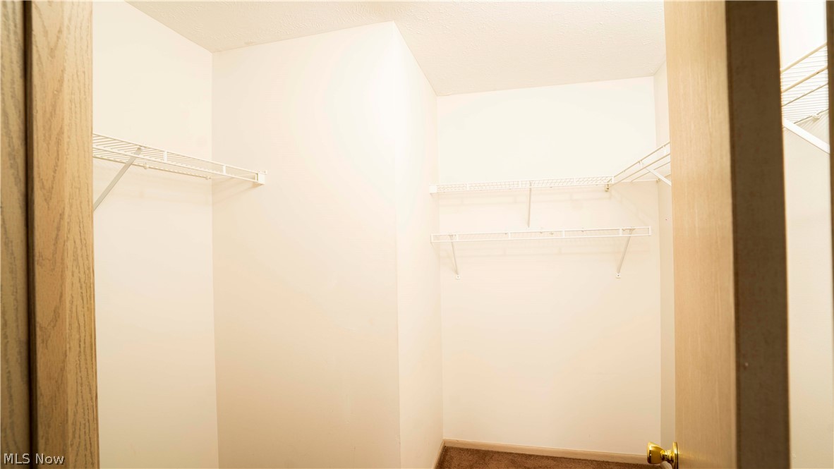 Brookledge Commons Condos - Residential Lease