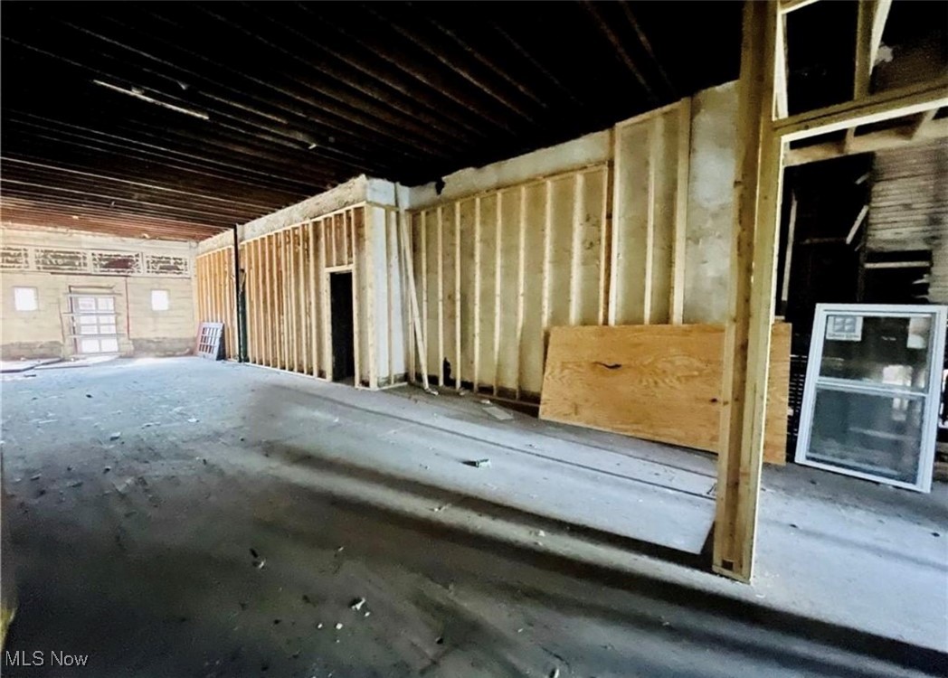 Crawford Woodhill - Commercial Sale