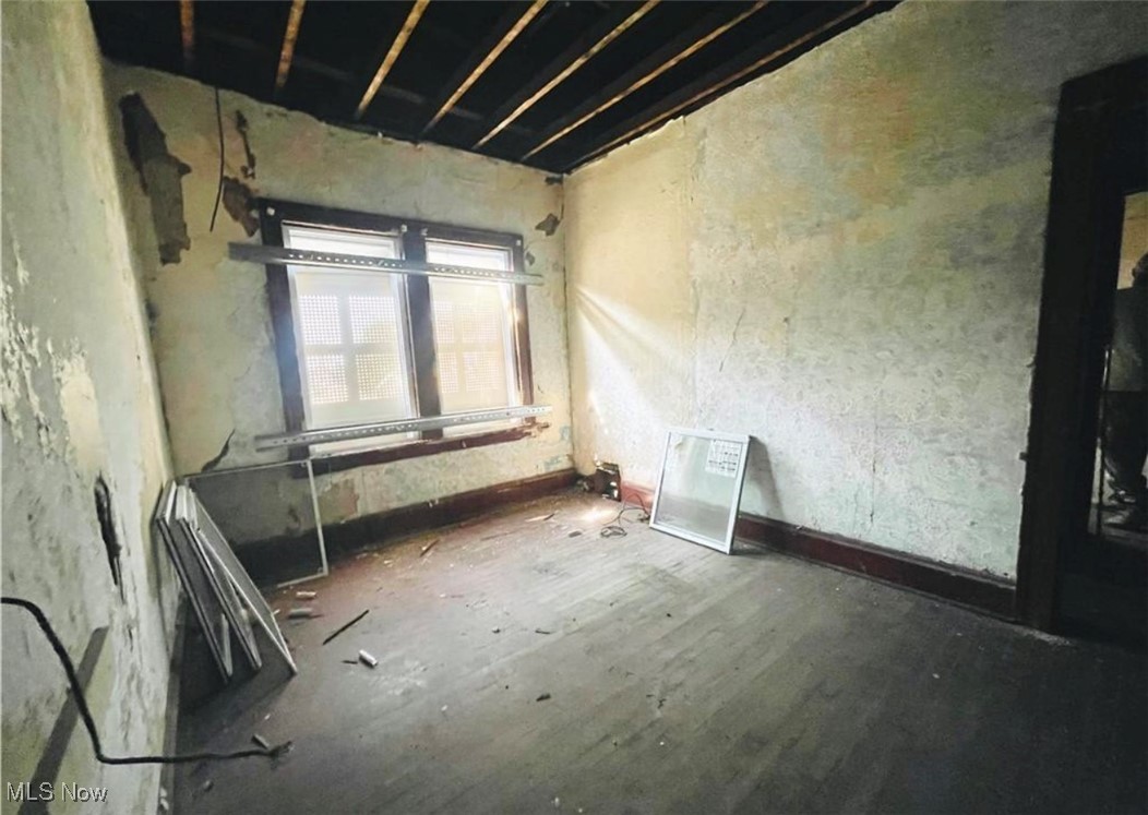 Crawford Woodhill - Commercial Sale