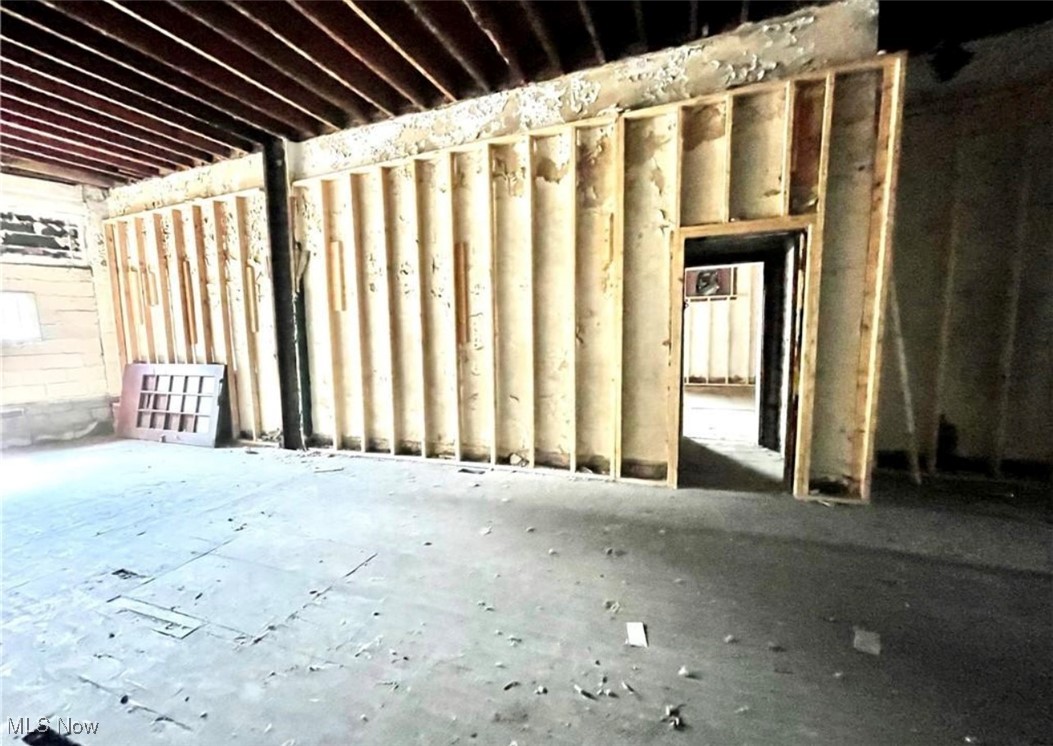 Crawford Woodhill - Commercial Sale