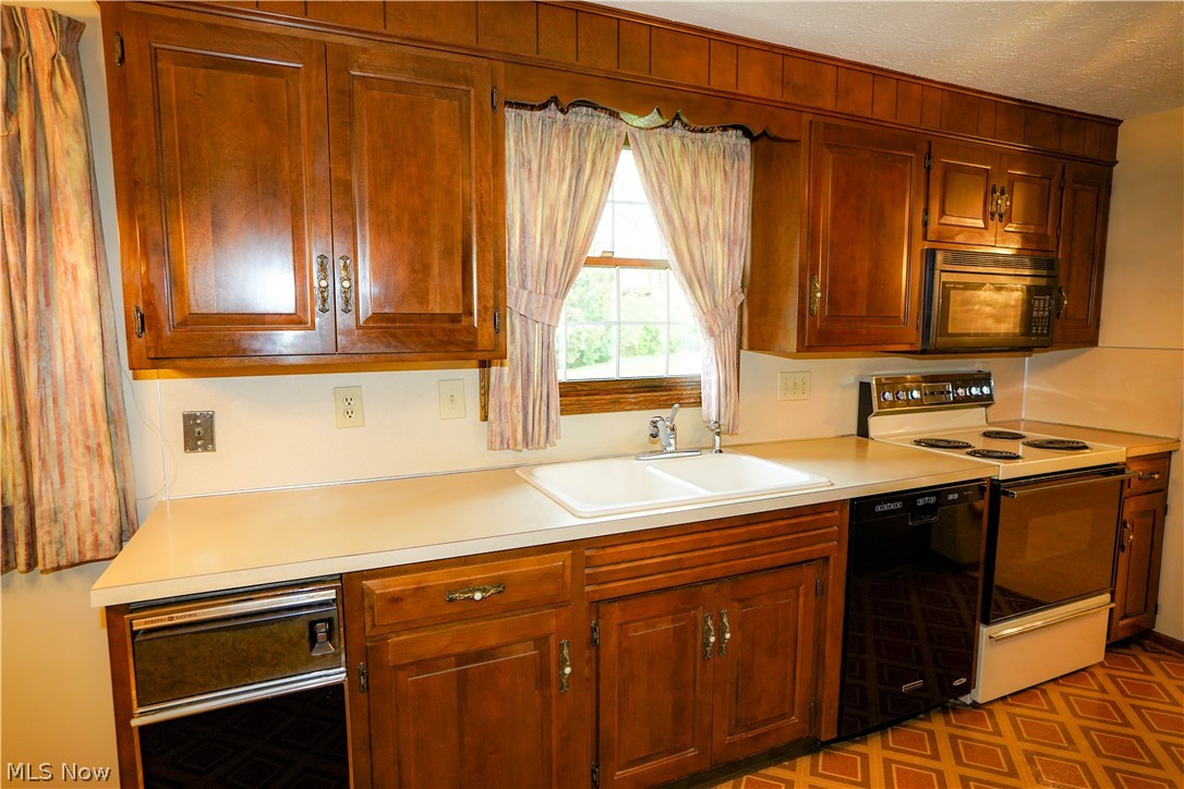 Amherst Knolls - Residential