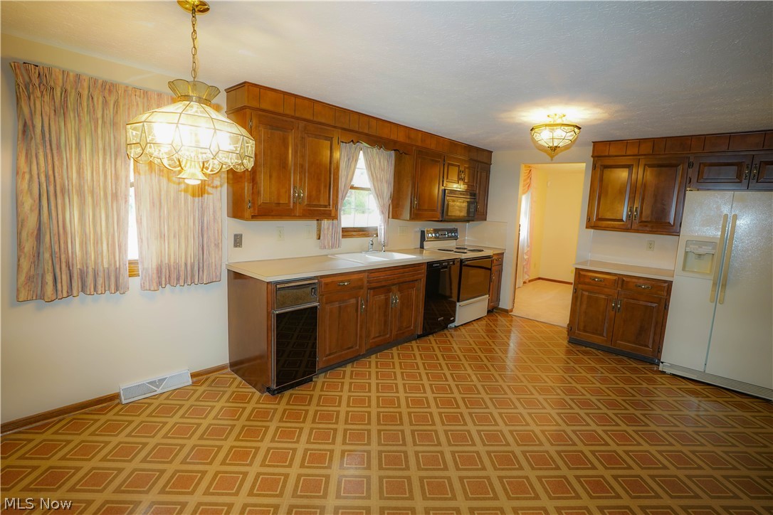 Amherst Knolls - Residential