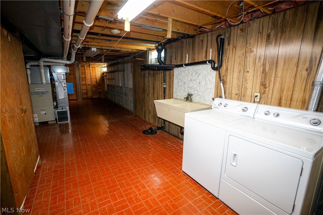 Amherst Knolls - Residential